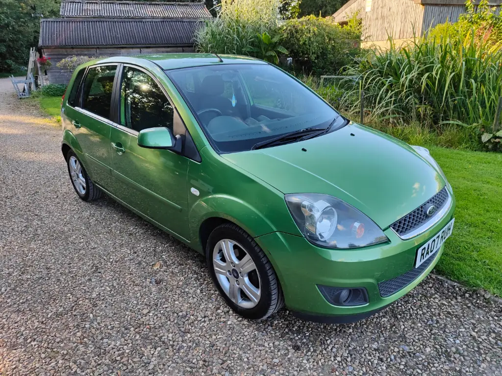 Ra Ruh Ford Fiesta Zetec Climate Skywood Cars