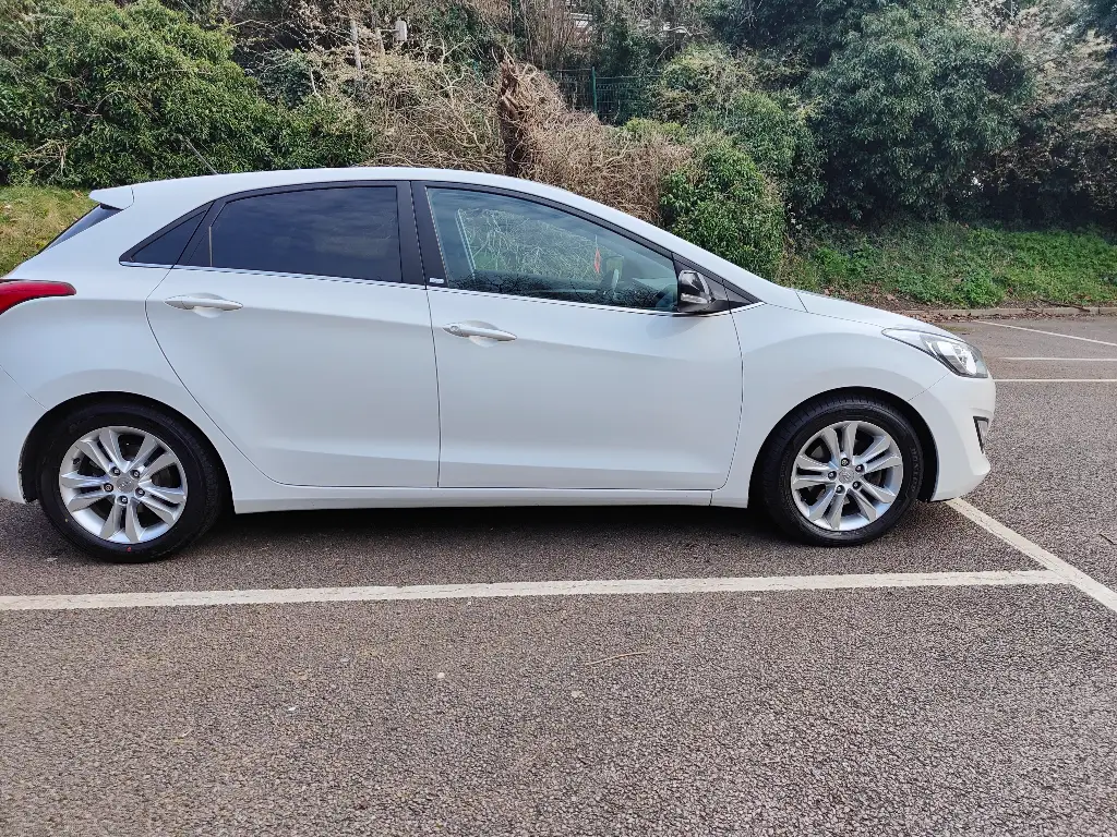 AJ14 FGC Hyundai i30 SE CRDi