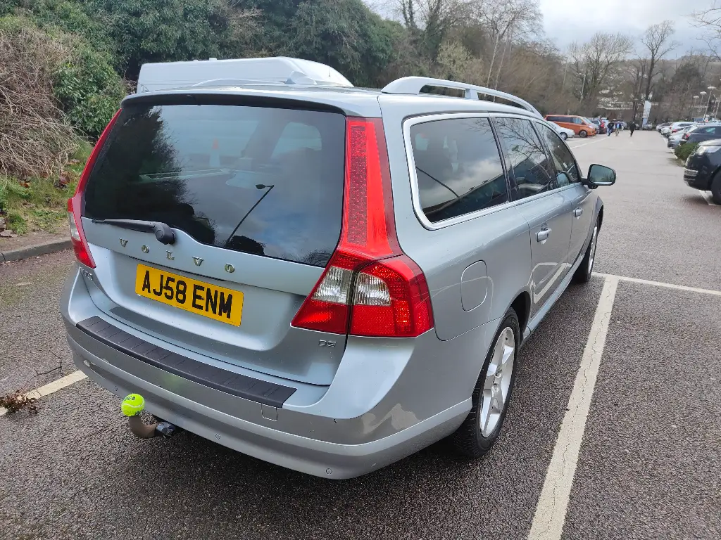 AJ58 ENM Volvo V70 SE Lux Estate