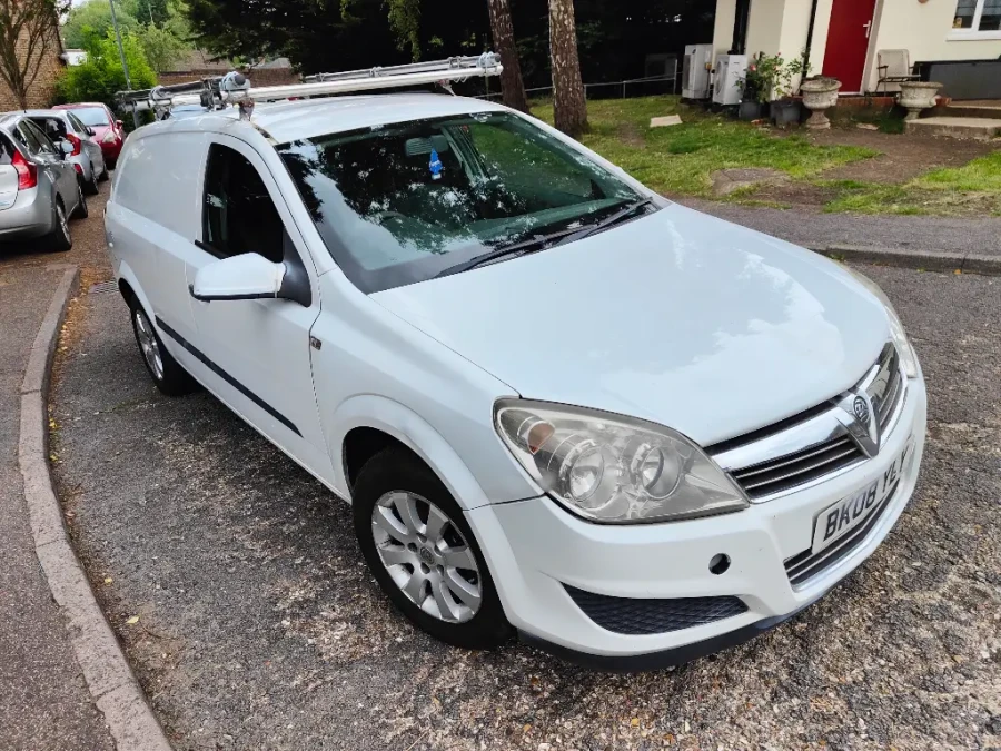 BK08 YLY Vauxhall Astra Van