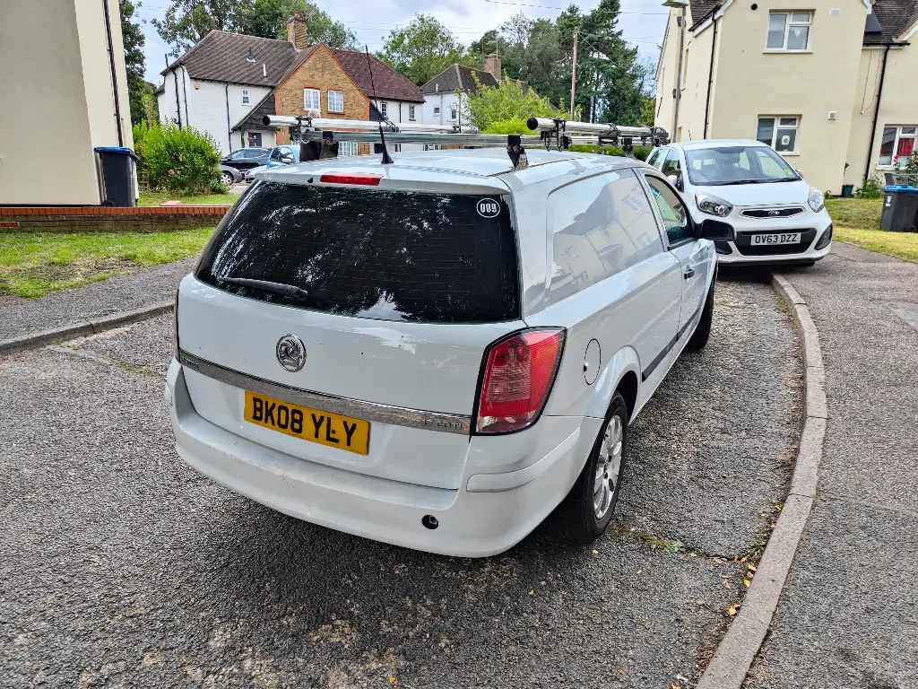 BK08 YLY Vauxhall Astra Van