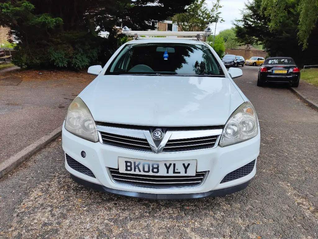 BK08 YLY Vauxhall Astra Van