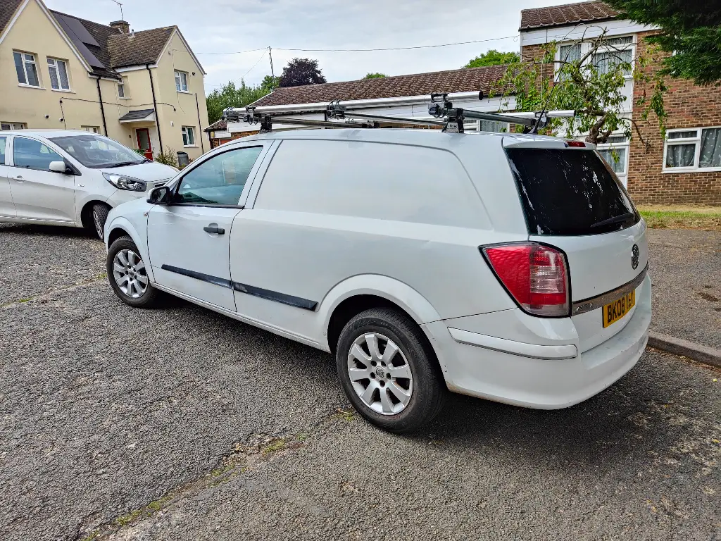 BK08 YLY Vauxhall Astra Van