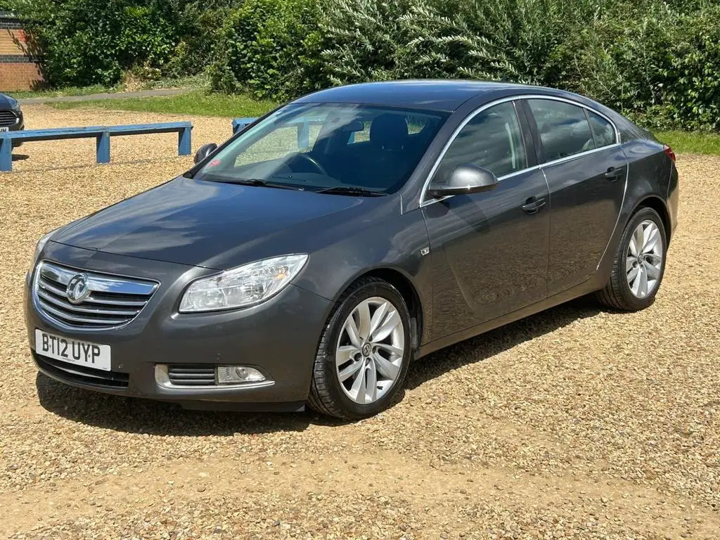 BT12 UYP Vauxhall Insignia 2.0