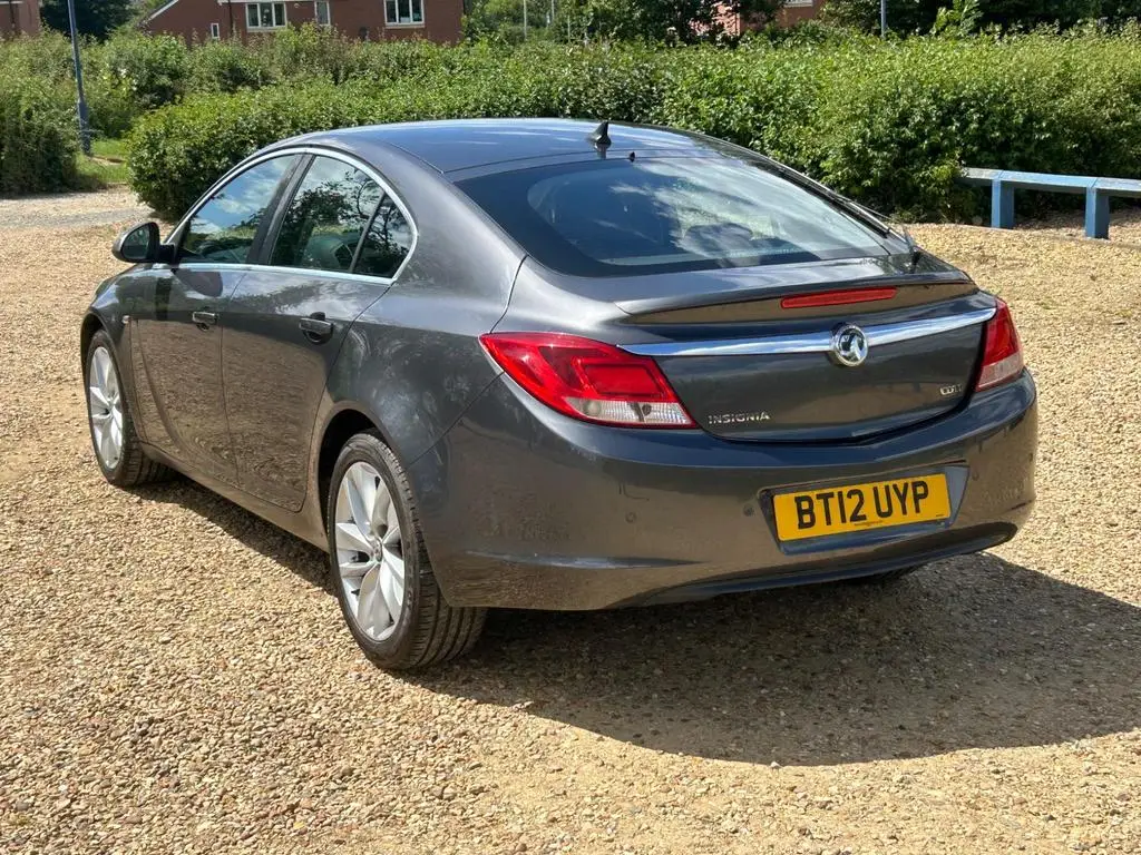 BT12 UYP Vauxhall Insignia 2.0