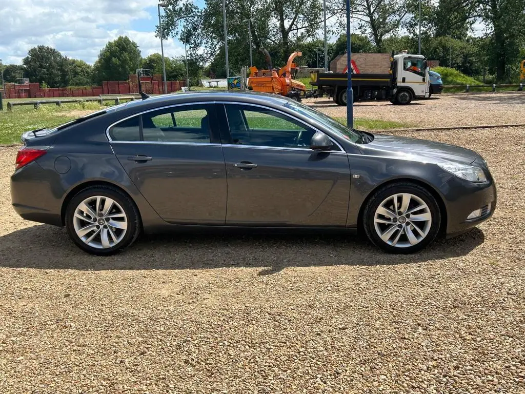 BT12 UYP Vauxhall Insignia 2.0