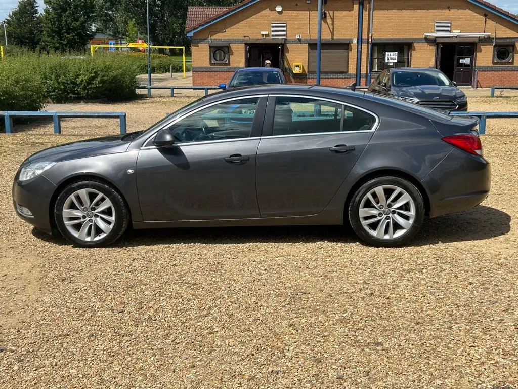 BT12 UYP Vauxhall Insignia 2.0