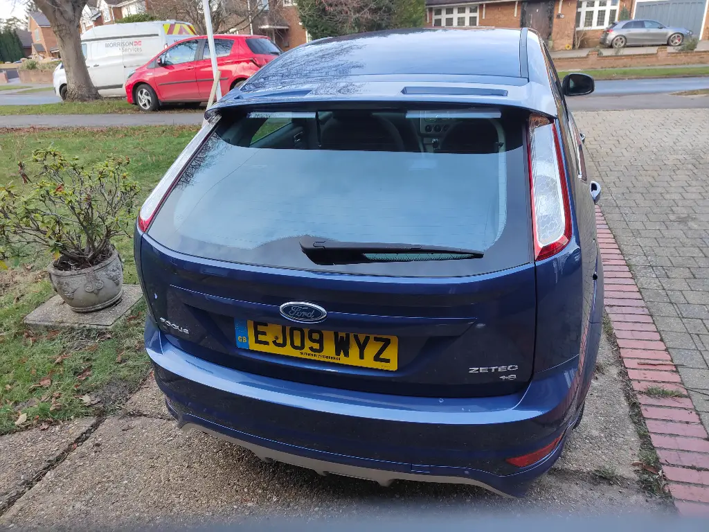 EJ09 WJZ Ford Focus Zetec S 125