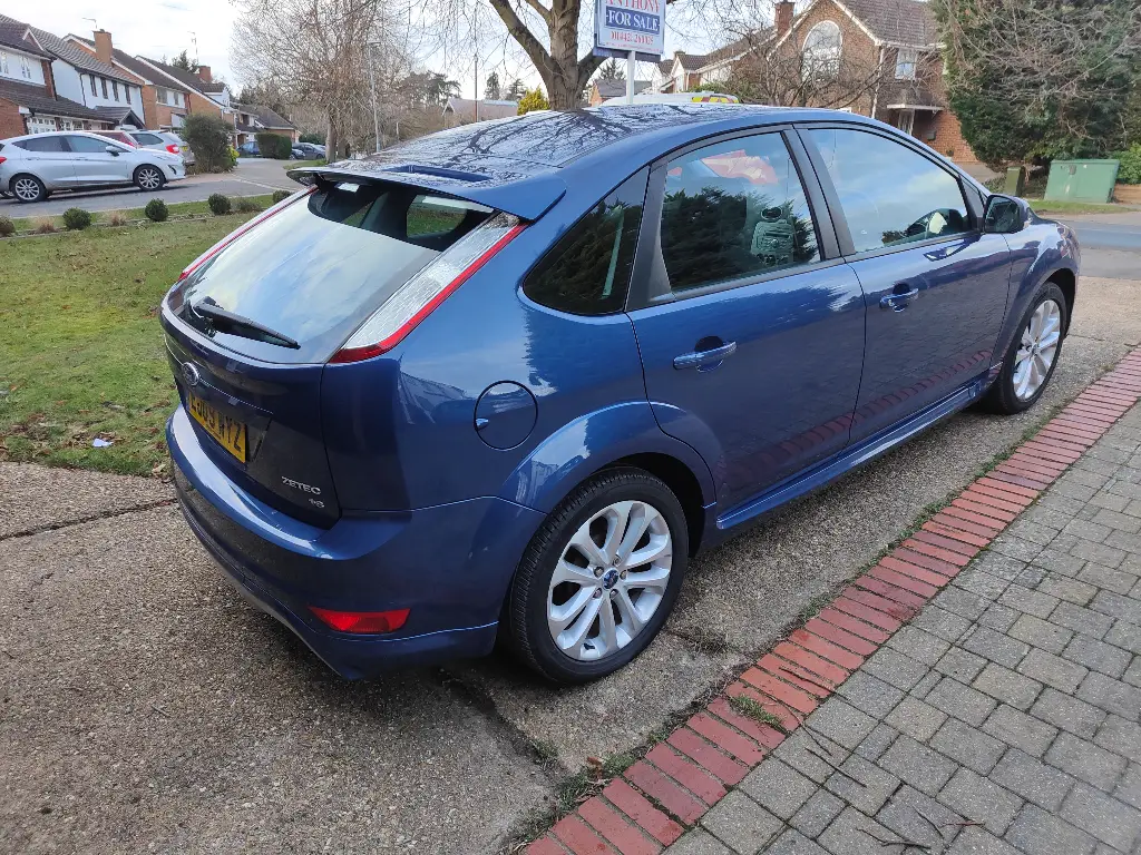 EJ09 WJZ Ford Focus Zetec S 125