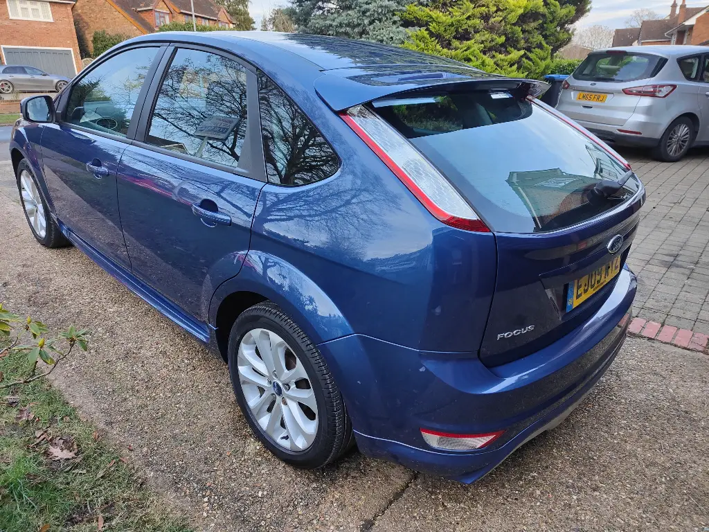 EJ09 WJZ Ford Focus Zetec S 125