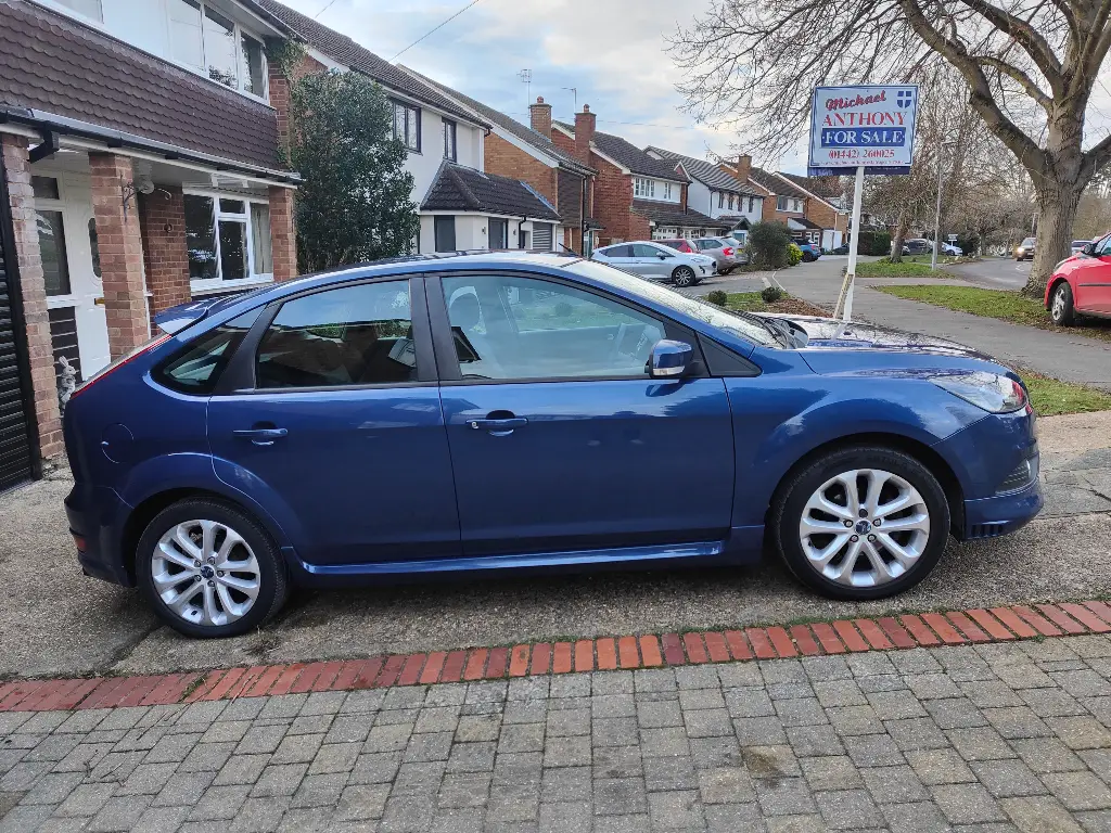 EJ09 WJZ Ford Focus Zetec S 125