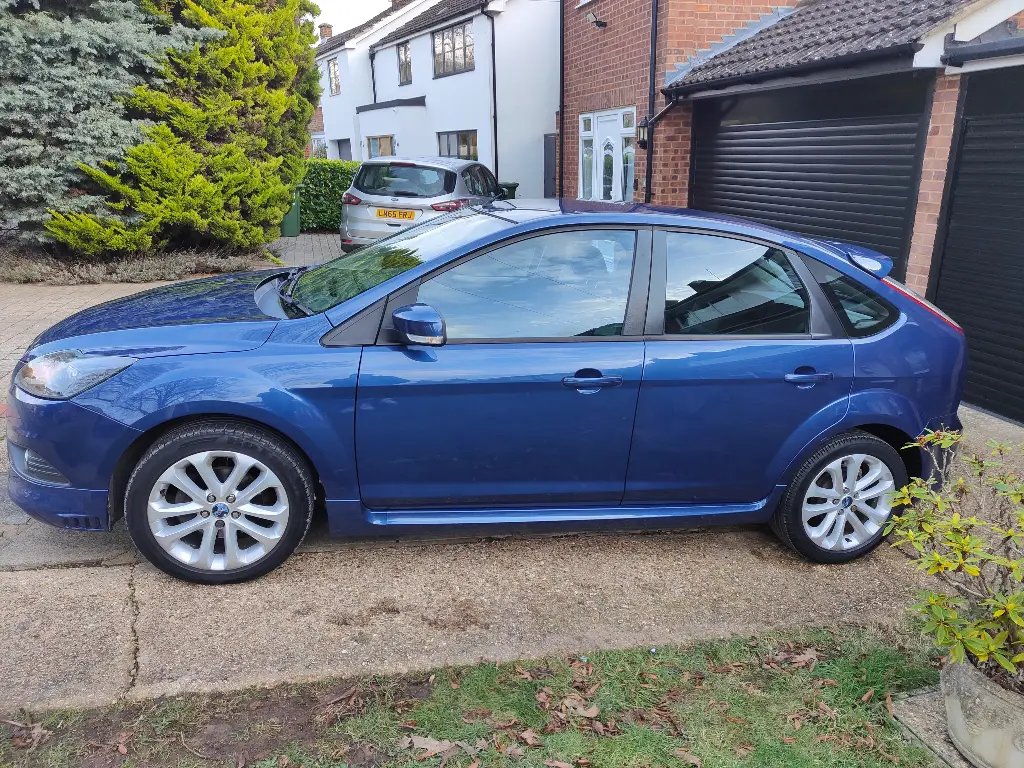 EJ09 WJZ Ford Focus Zetec S 125