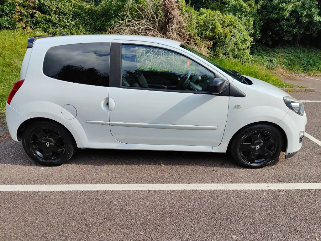 GF53 HWC Renault Twingo Dynamique