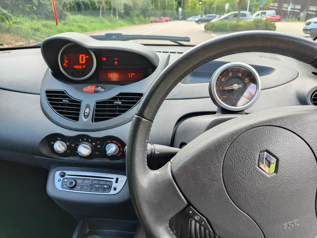 GF53 HWC Renault Twingo Dynamique