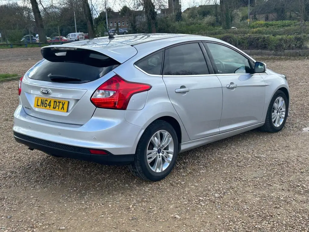 LN64 DTX Ford Focus Titanium