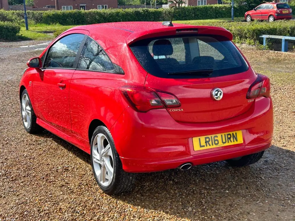 LR16 URN Vauxhall Corsa