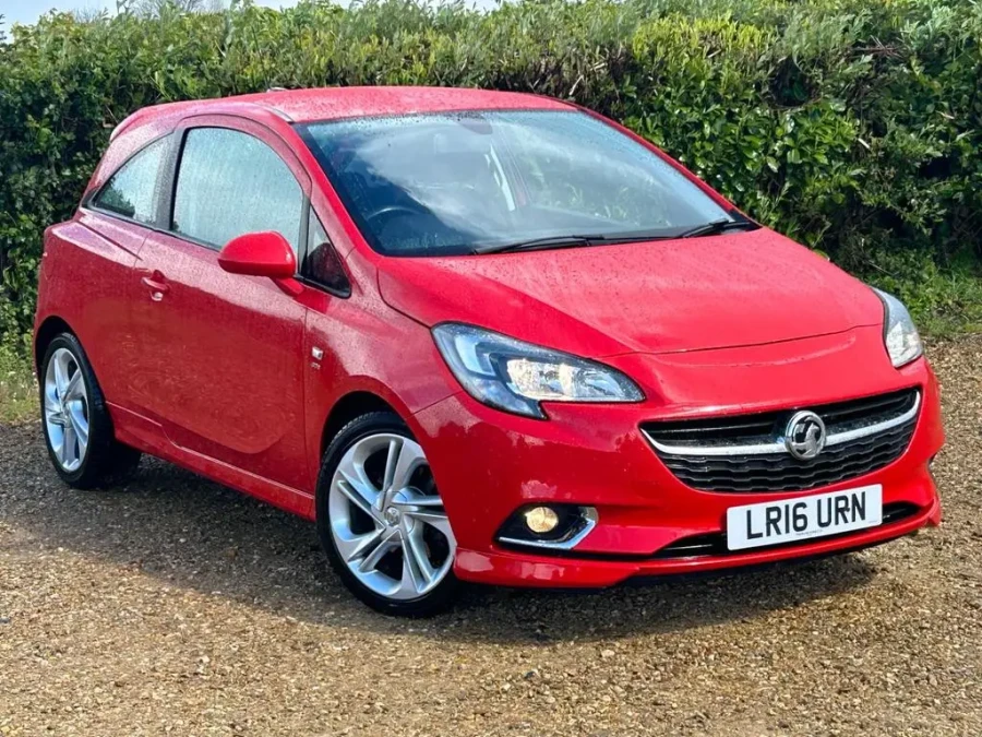 LR16 URN Vauxhall Corsa