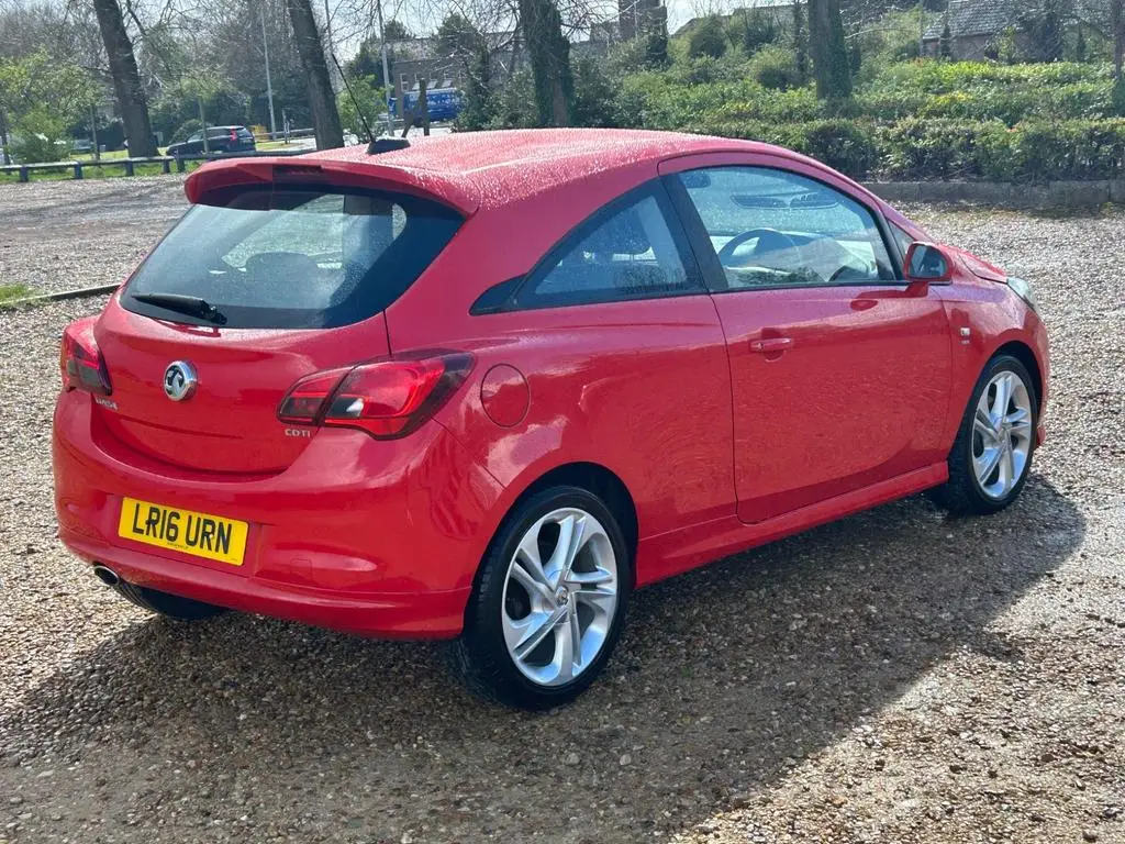 LR16 URN Vauxhall Corsa