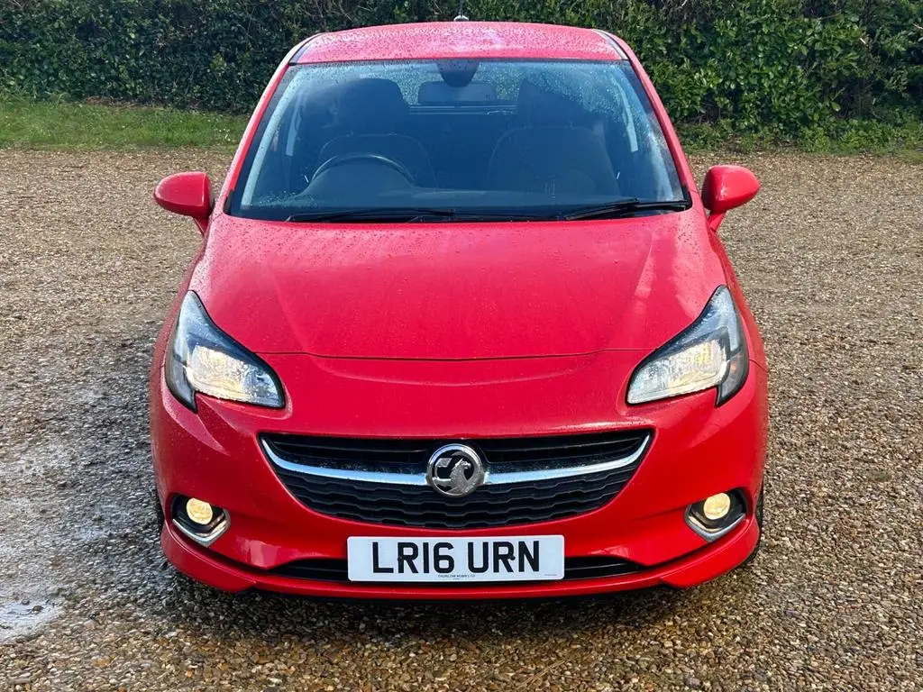 LR16 URN Vauxhall Corsa