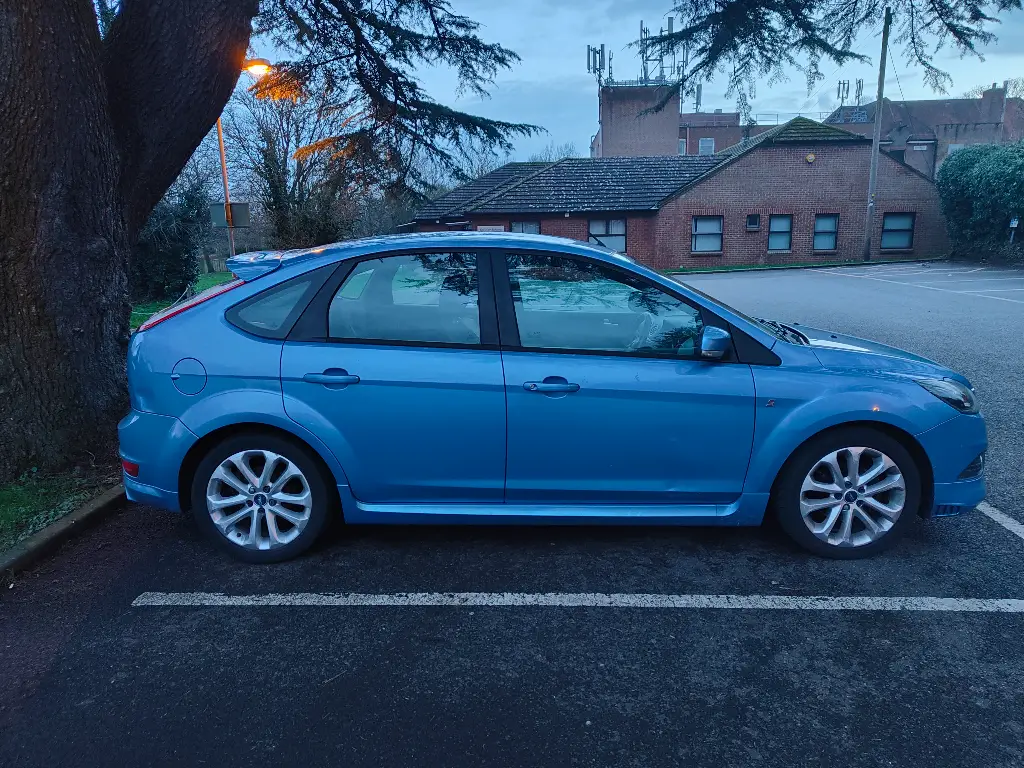 LR60 VHU Ford Focus Zetec S