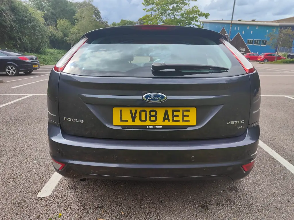 LV08 AEE Ford Focus Zetec 100