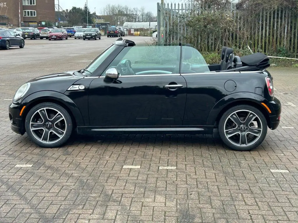 NC09 AAE MINI Convertible