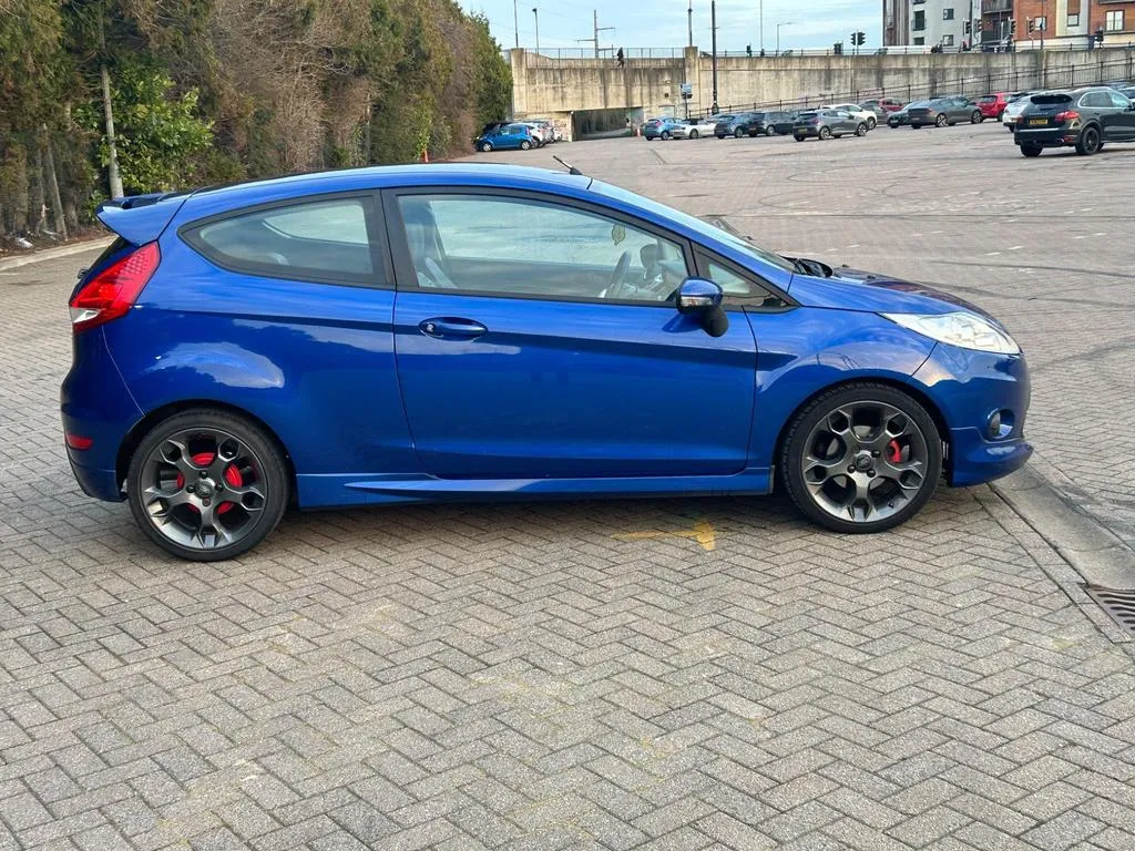 NL60 GZY Ford Fiesta