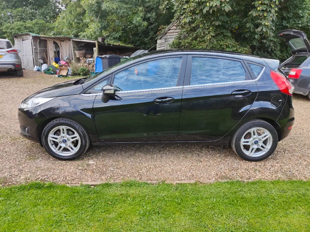 NU63 FFL Ford Fiesta 1.25 Zetec