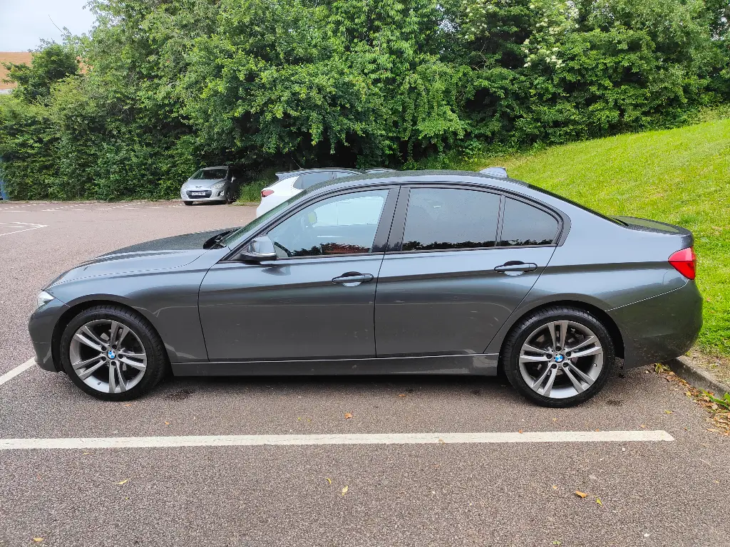 PK16 WVE BMW 320i Sports Auto