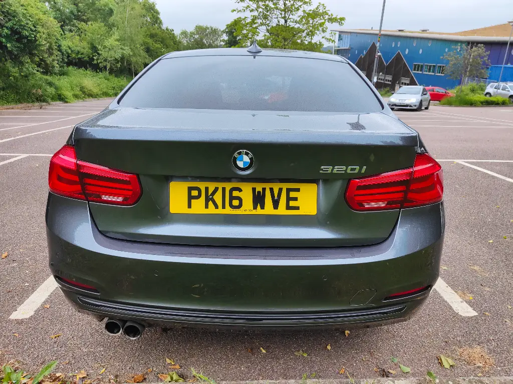 PK16 WVE BMW 320i Sports Auto