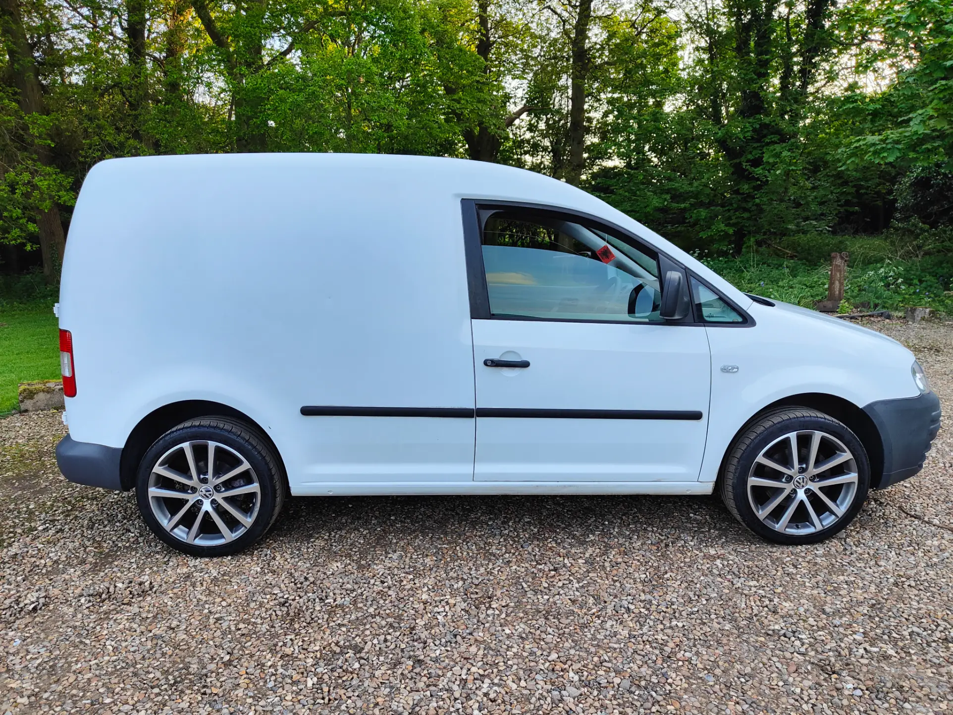 PN56 GFE VW Caddy Van