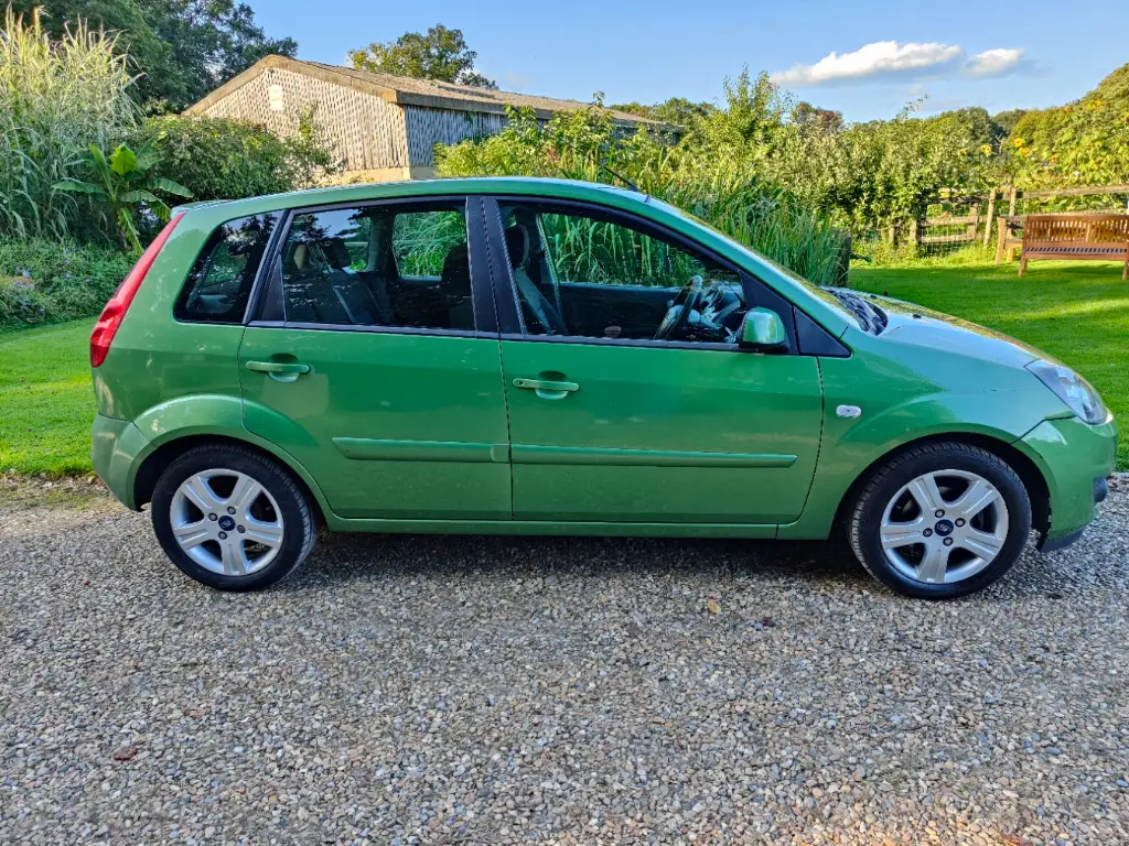 RA07 RUH Ford Fiesta 1.25 Zetec Climate