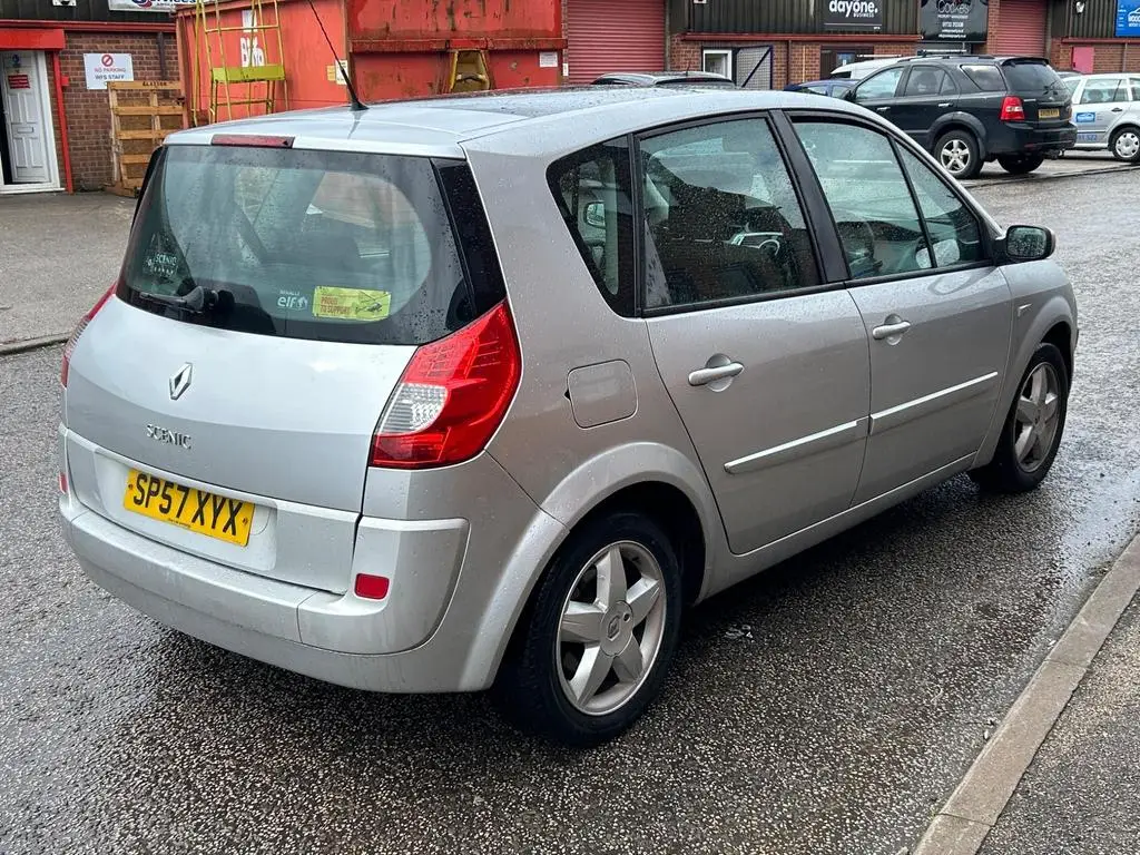 SP57 XYX Renault Scenic 1.6